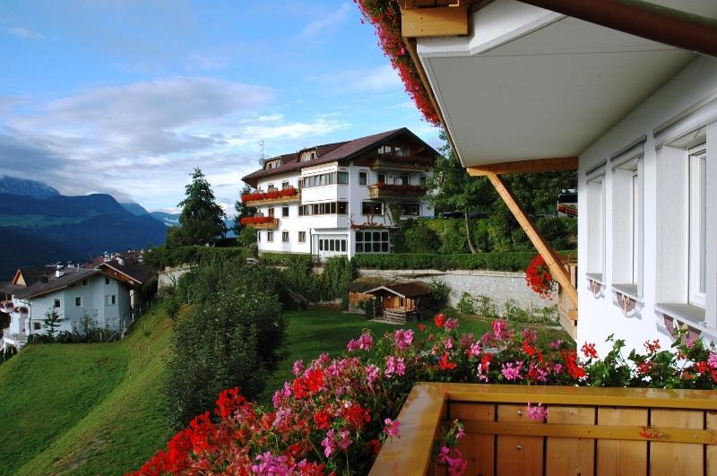 Hotel & Residence Egger Villandro Luaran gambar