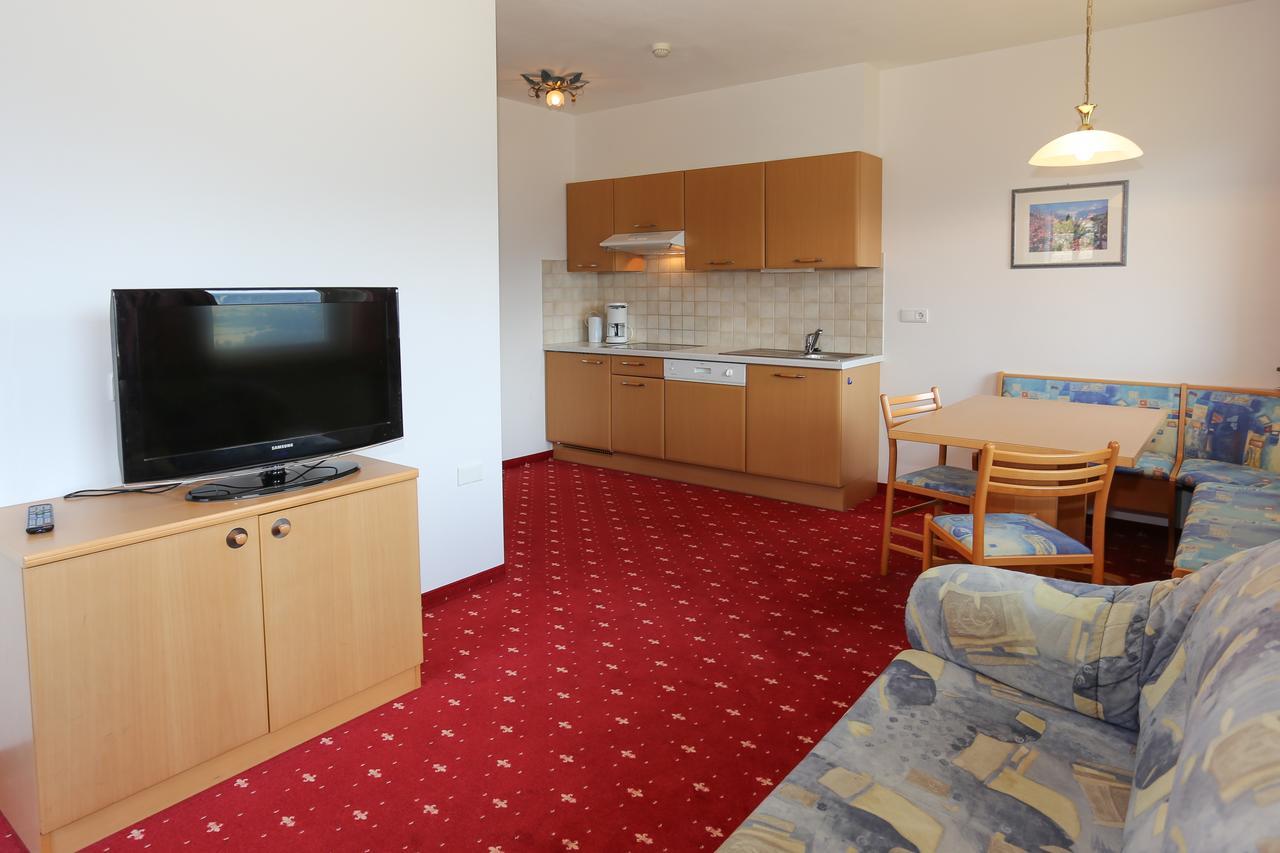 Hotel & Residence Egger Villandro Luaran gambar