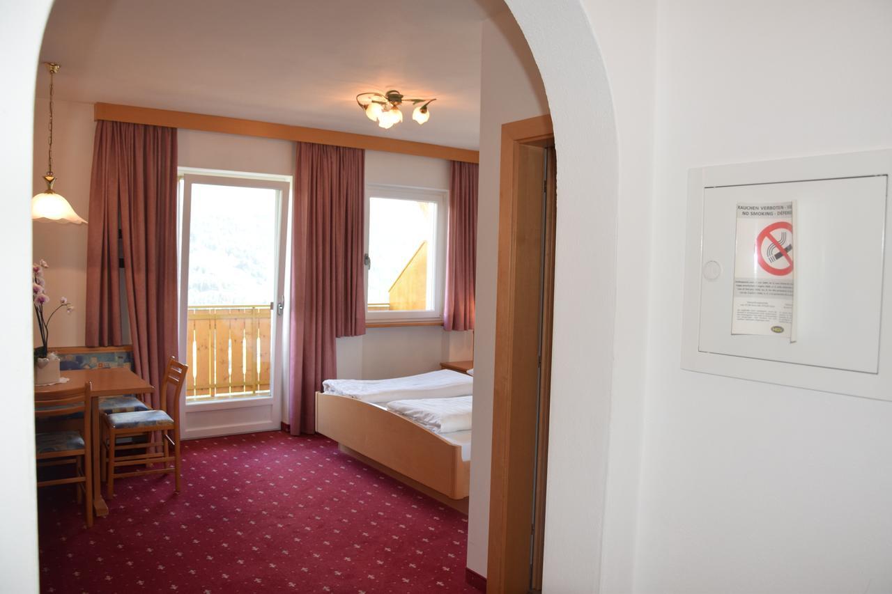 Hotel & Residence Egger Villandro Luaran gambar